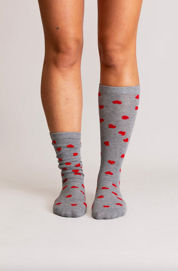 Chaussettes BIBI grises coeurs rouges - Léopoldine Chateau