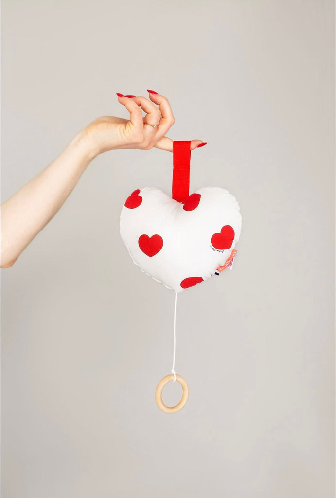Mellipou ❤️ Coussin coeur musical bébé imprimé - Léopoldine Chateau