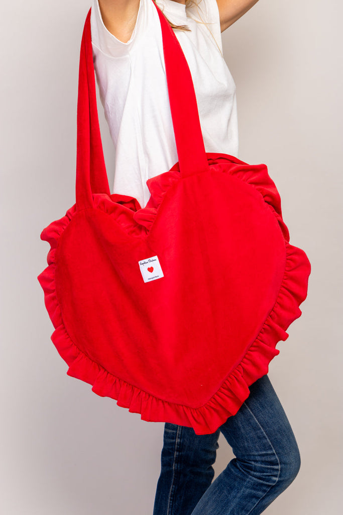 Nouveau : le tote bag rouge en velours à froufrou