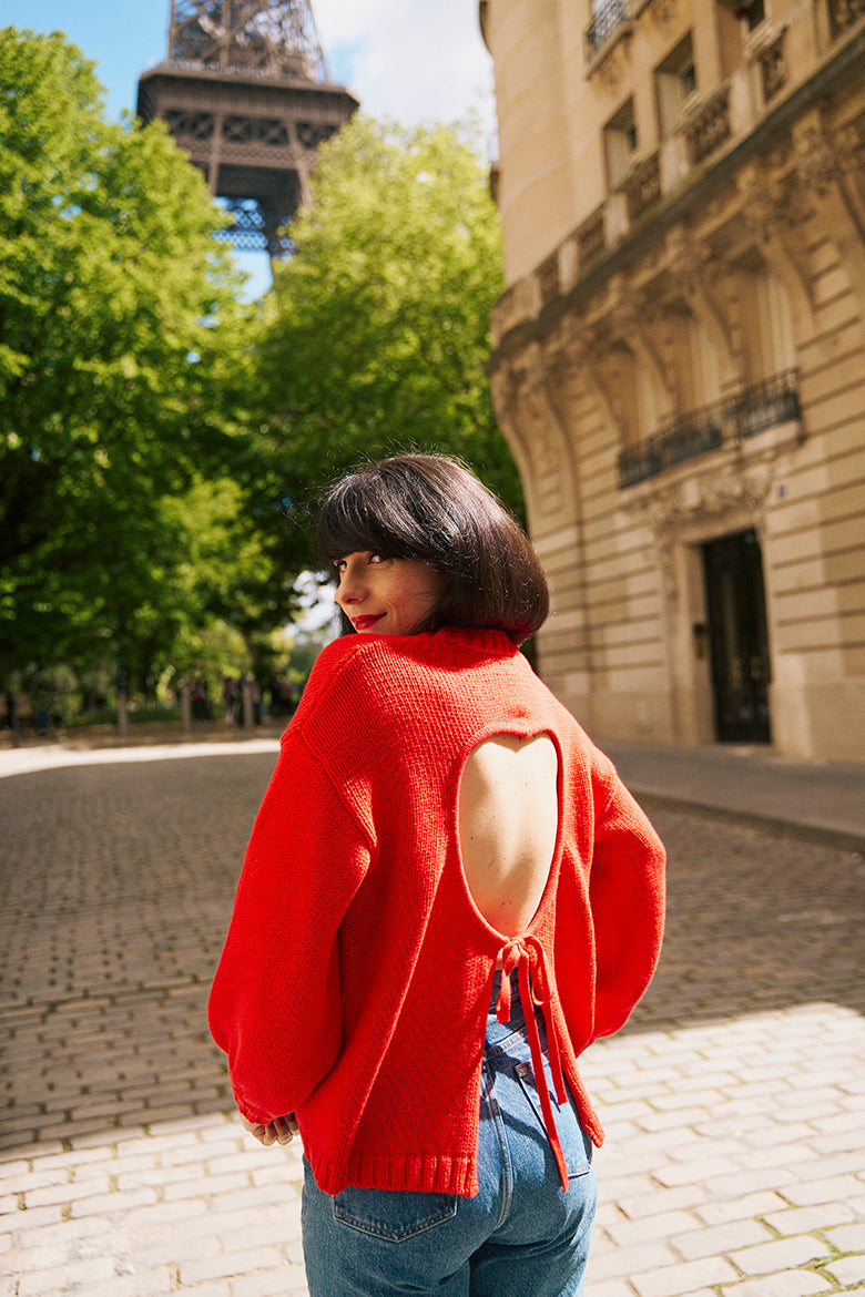 Pull MADONNA dos nu Coeur Rouge – Léopoldine Chateau