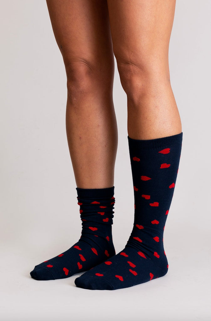 Chaussettes BIBI marines coeurs rouges - Léopoldine Chateau