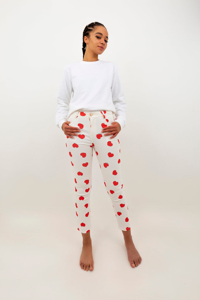Jean slim FREDDIE imprimé coeurs rouges - Léopoldine Chateau