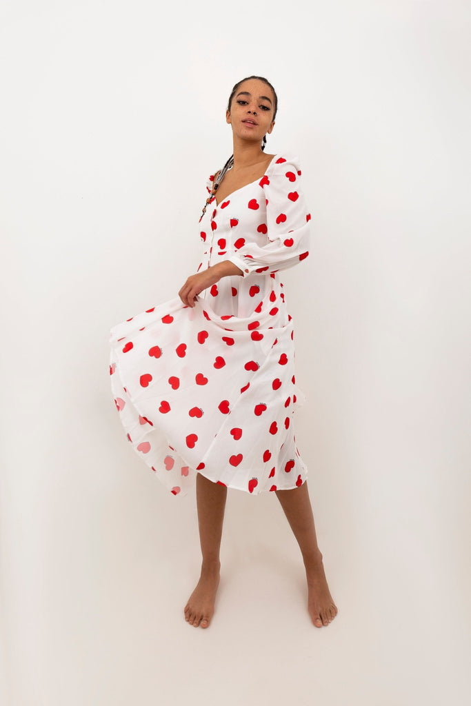 Robe EMILY blanche coeurs rouges - Léopoldine Chateau