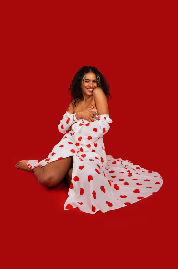 Robe EMILY blanche coeurs rouges - Léopoldine Chateau