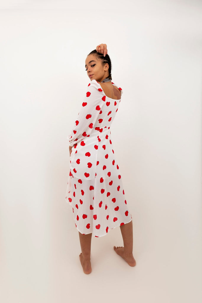 Robe EMILY blanche coeurs rouges - Léopoldine Chateau