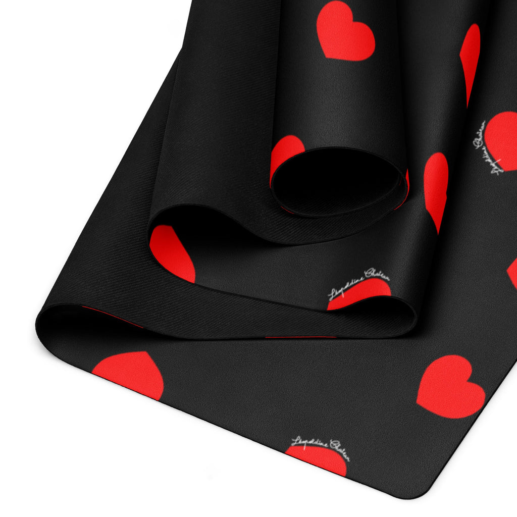 Tapis de yoga noir à coeurs ♥️ - Léopoldine Chateau