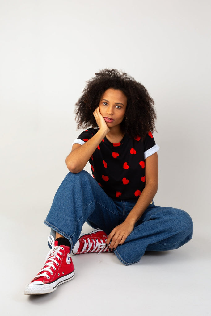 Tee-shirt GLORIA noir coeurs rouges - Léopoldine Chateau